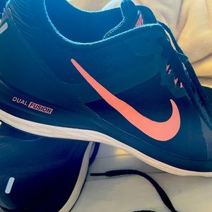 Nike Dual Fusion